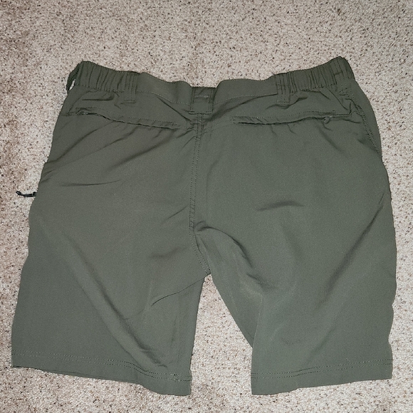 Wrangler Men's Size 36 Green Cargo Shorts - Picture 3 of 3